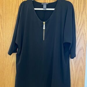 Chelsea & Theodore Black Top with Gold Accent Hanger